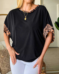 Polera Patti Color Negro Manga Print